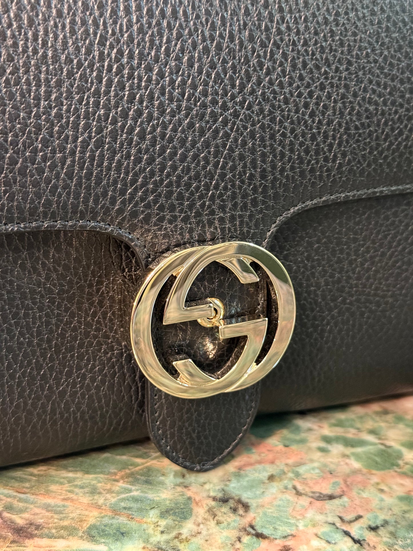 GUCCI BLACK INTERLOCKING CHAIN SHOULDER BAG