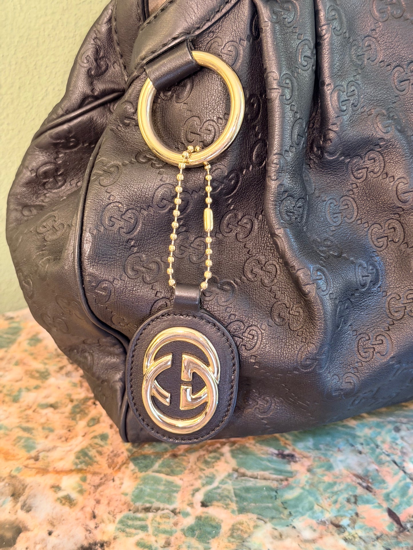 GUCCI BLACK GUCCISSIMA SUKEY HANDBAG