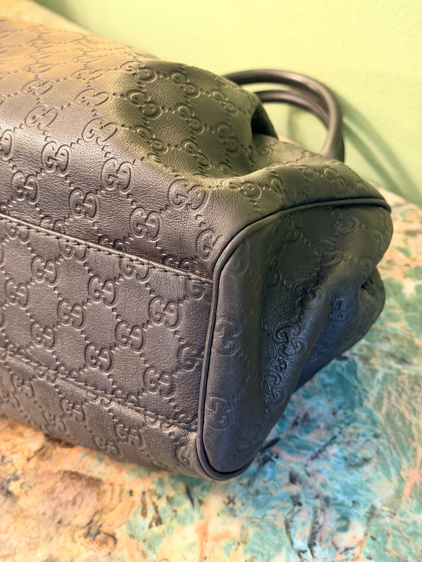GUCCI BLACK GUCCISSIMA SUKEY HANDBAG