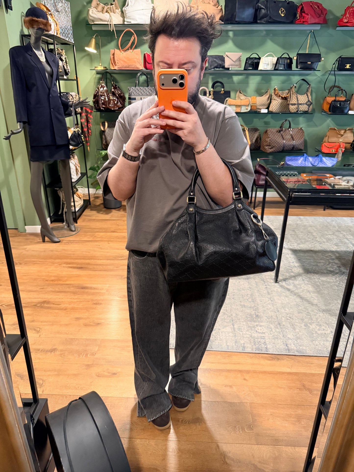 GUCCI BLACK GUCCISSIMA SUKEY HANDBAG