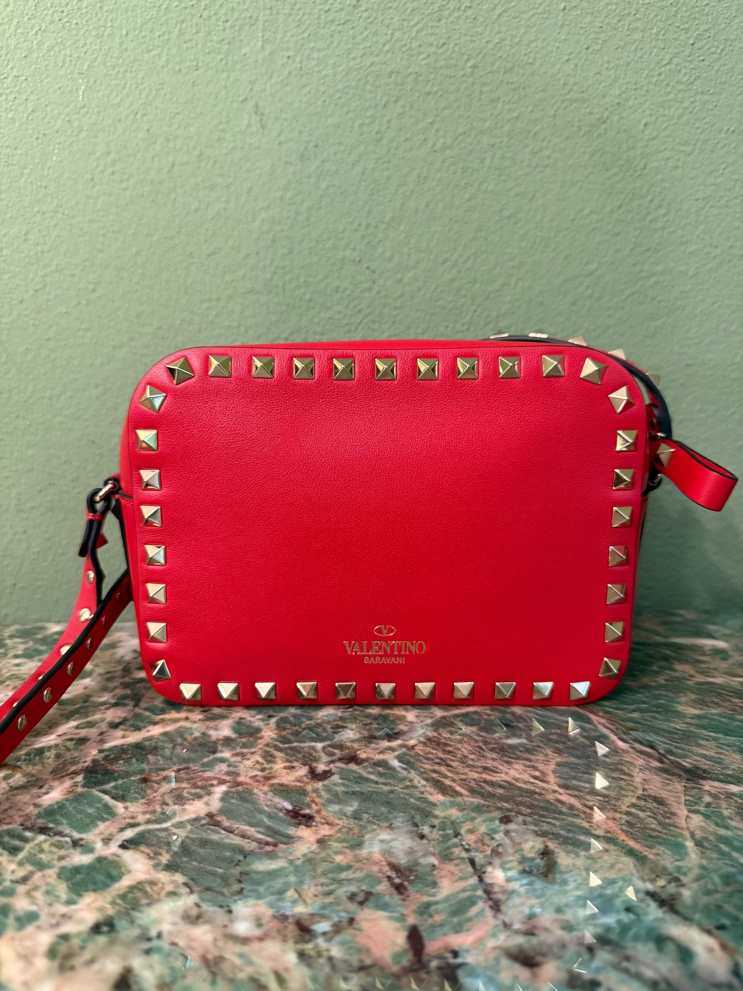 VALENTINO RED ROCKSTUD CAMERA BAG