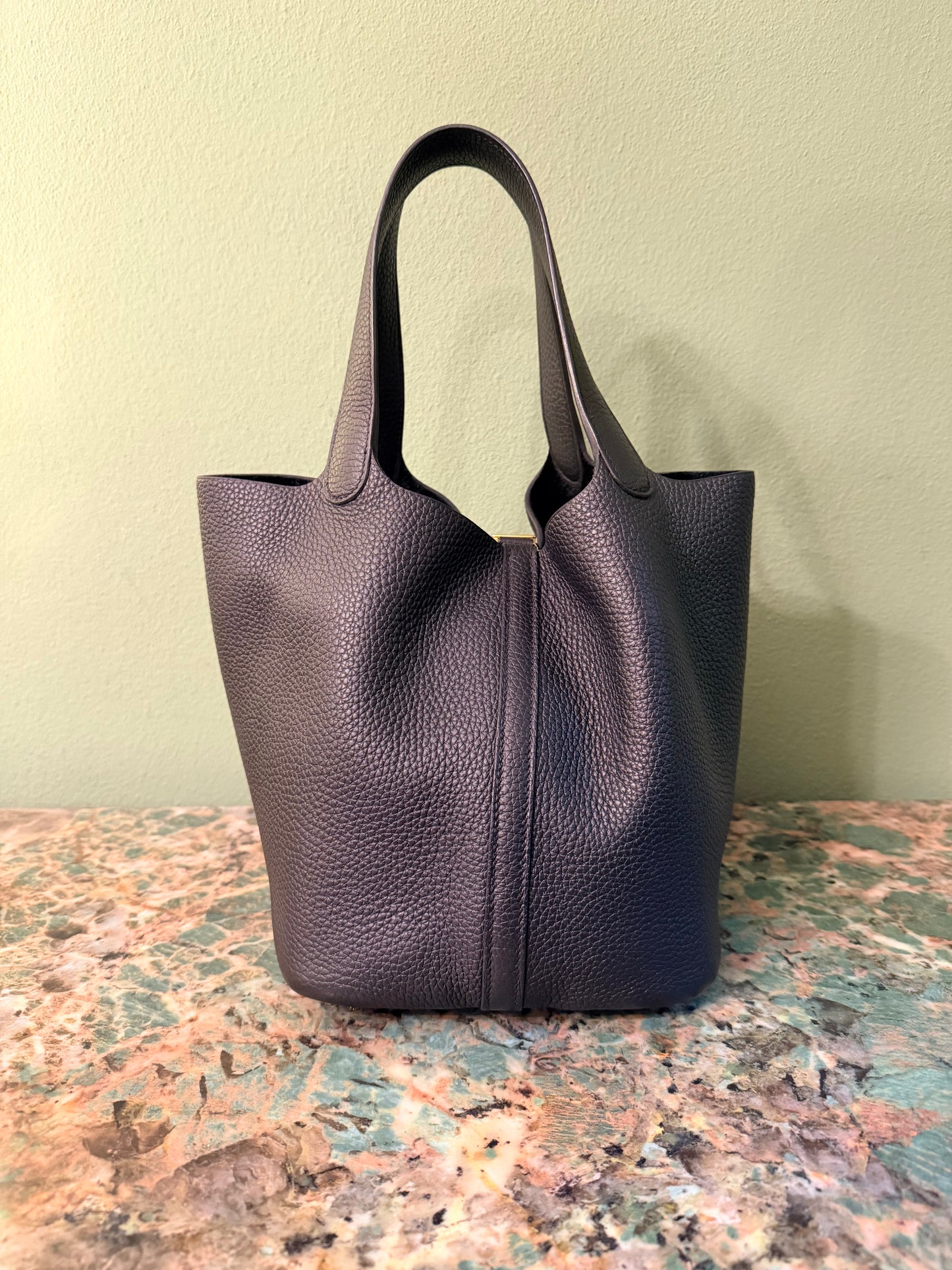 HERMÈS BLACK CLEMENCE PICOTIN LOCK 22 HANDBAG