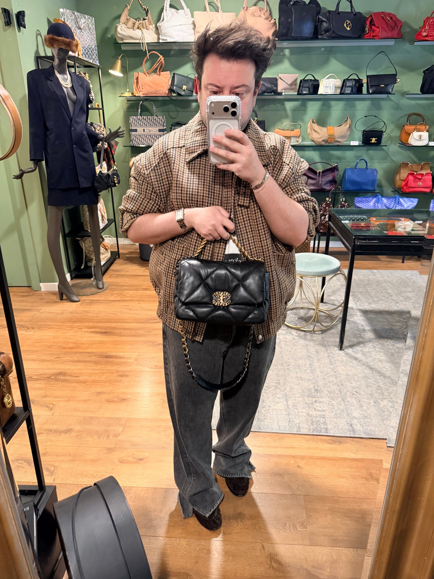 CHANEL BLACK SMALL 19 CROSSBODY BAG