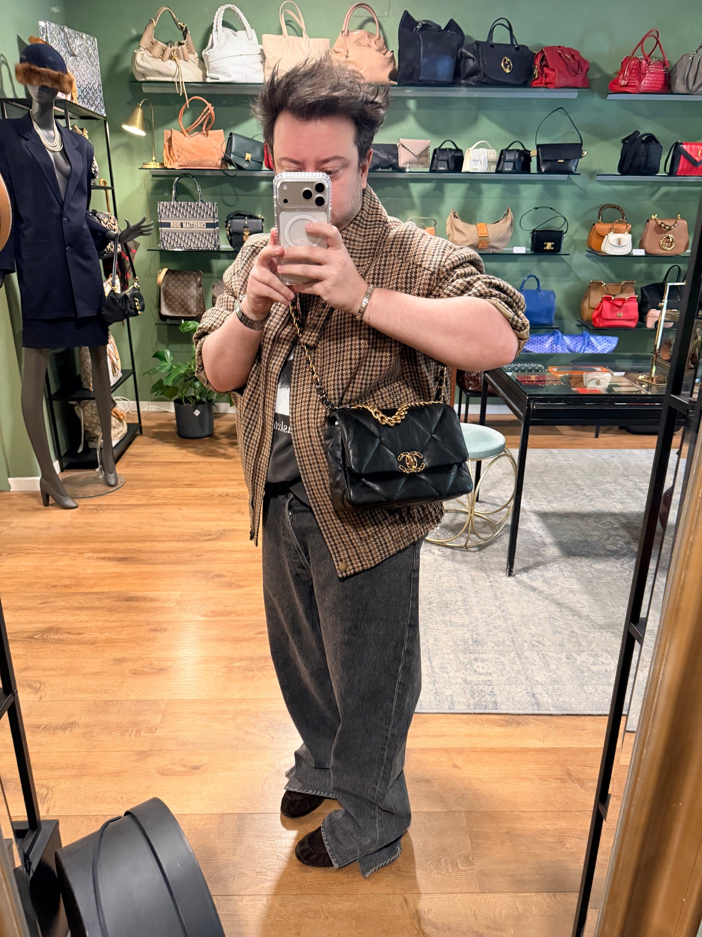 CHANEL BLACK SMALL 19 CROSSBODY BAG