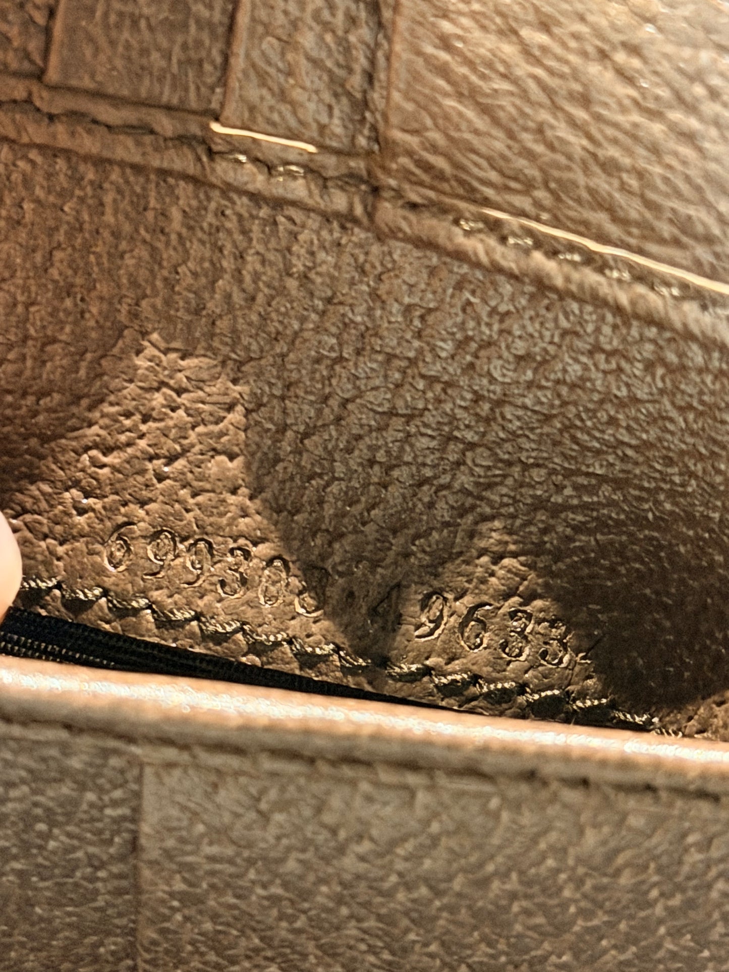 GUCCI GG JUMBO BI-FOLD MEN WALLET