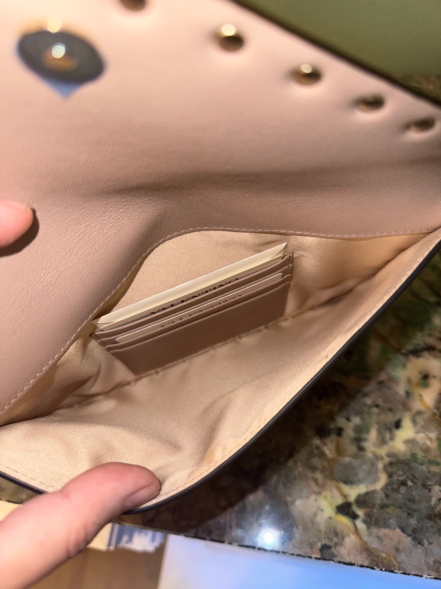 VALENTINO PINK ROCKSTUD ENVELOPE FLAT POCHETTE
