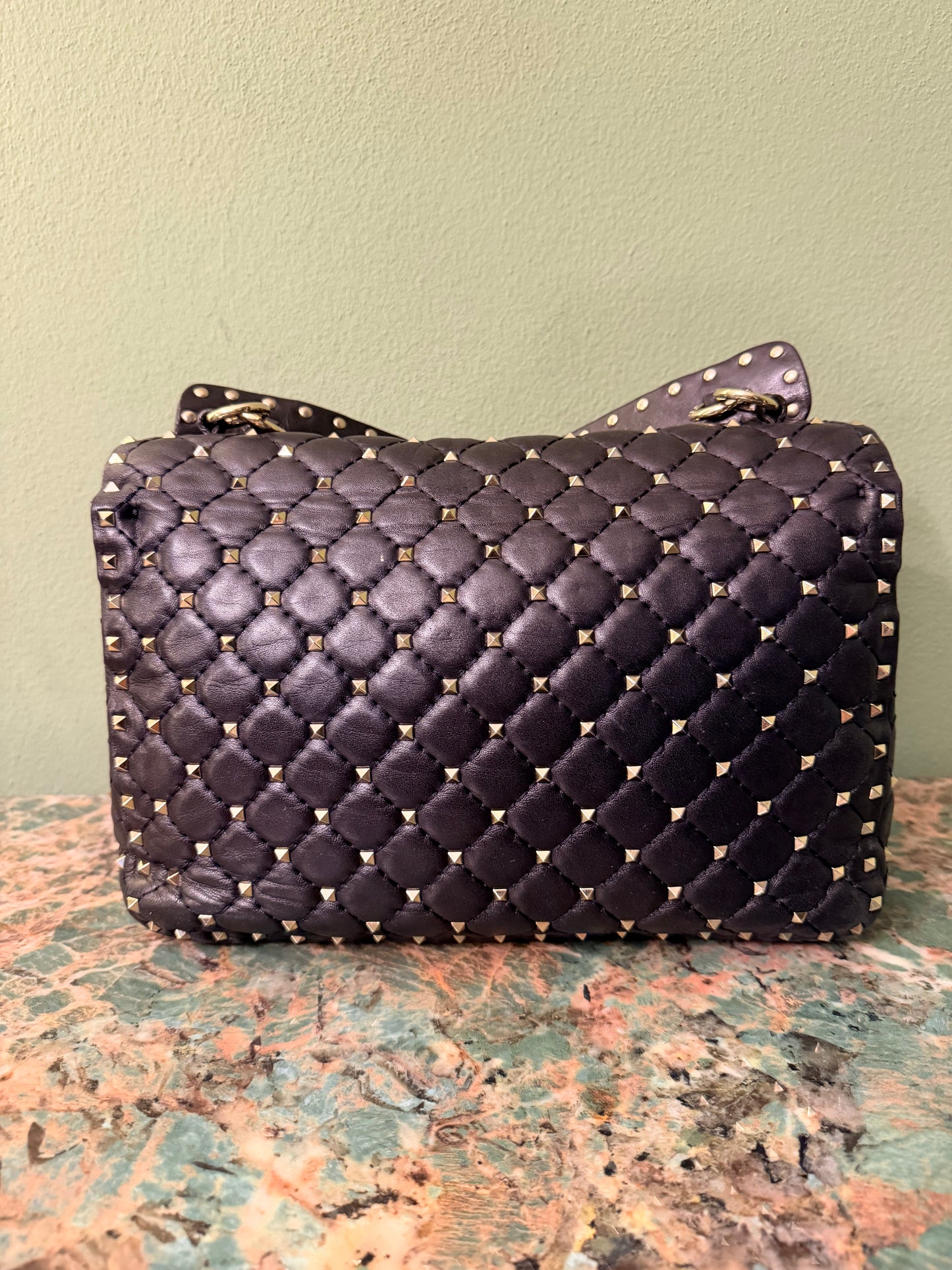 VALENTINO BLACK LARGE ROCKSTUD SPIKE HANDBAG