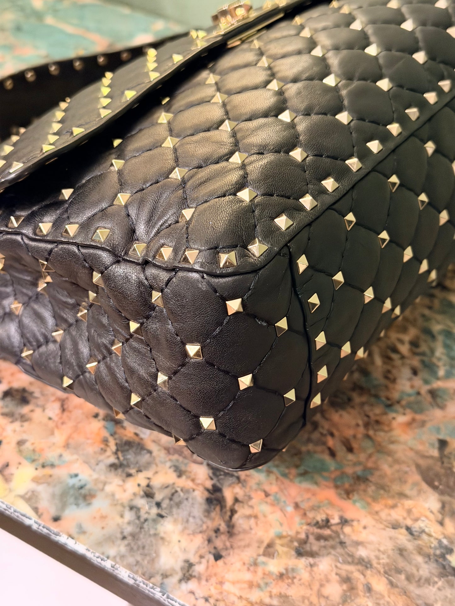 VALENTINO BLACK LARGE ROCKSTUD SPIKE HANDBAG
