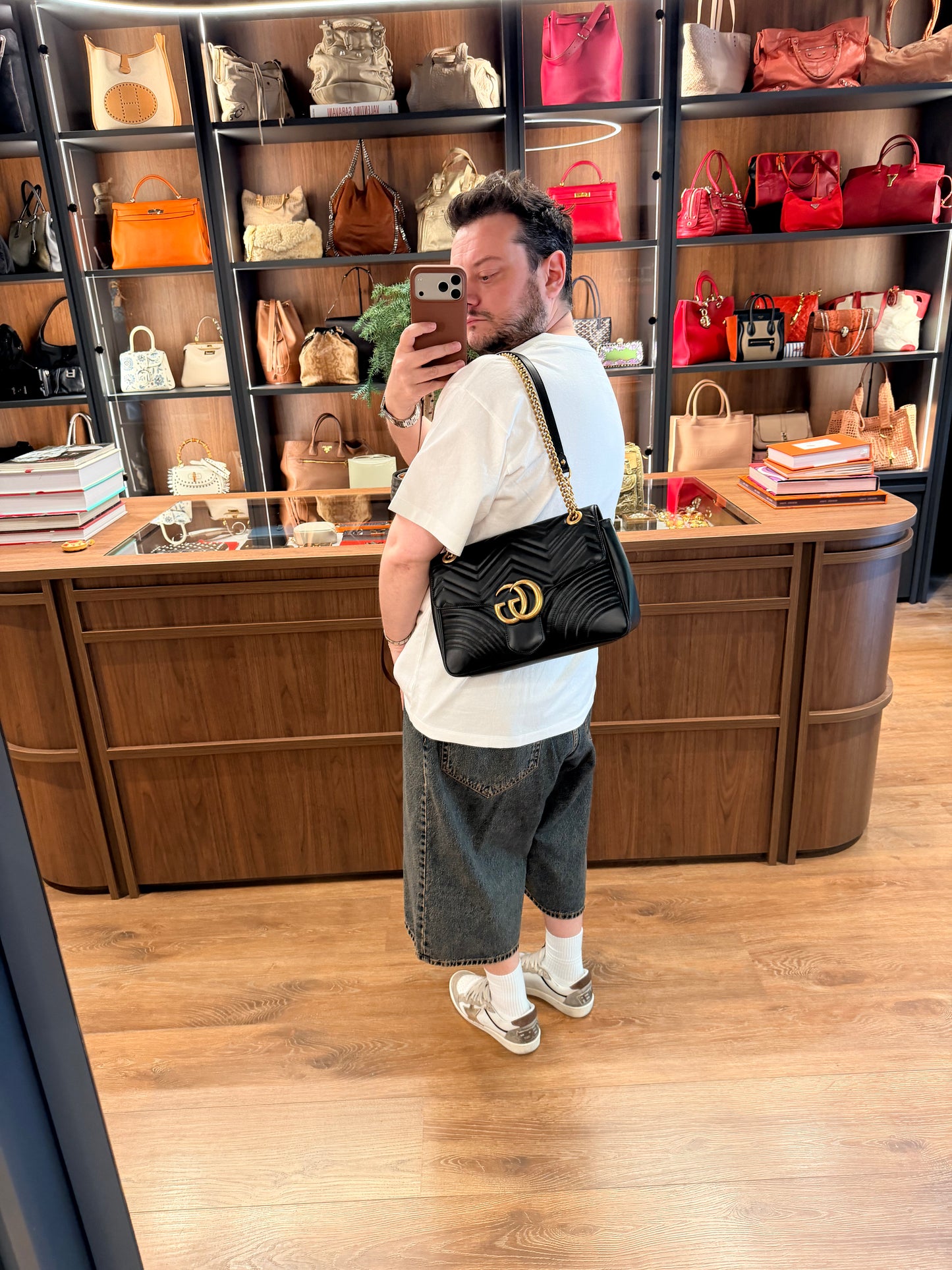 GUCCI BLACK LARGE MARMONT SHOULDER BAG