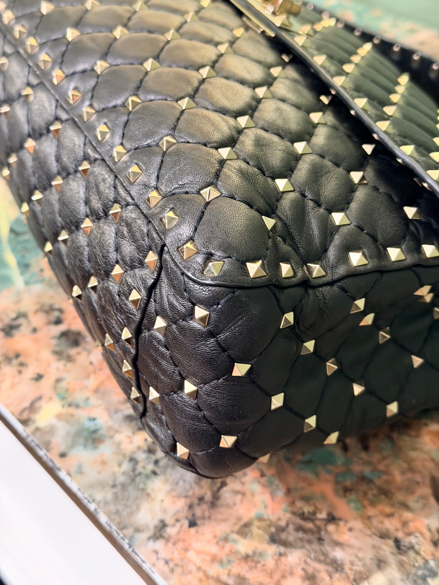 VALENTINO BLACK LARGE ROCKSTUD SPIKE HANDBAG