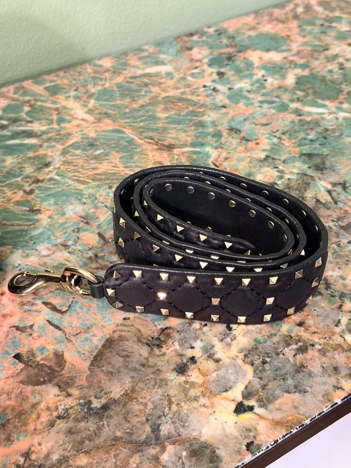 VALENTINO BLACK LARGE ROCKSTUD SPIKE HANDBAG
