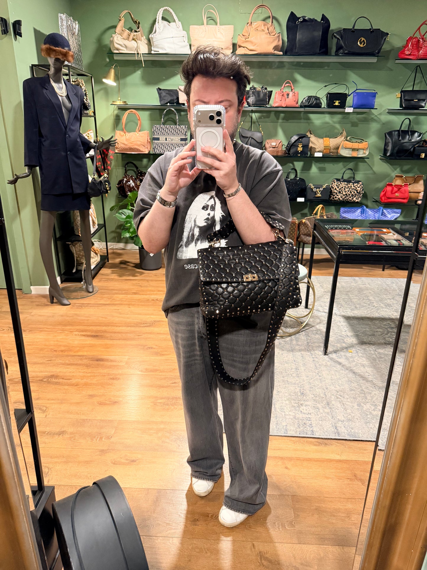 VALENTINO BLACK LARGE ROCKSTUD SPIKE HANDBAG