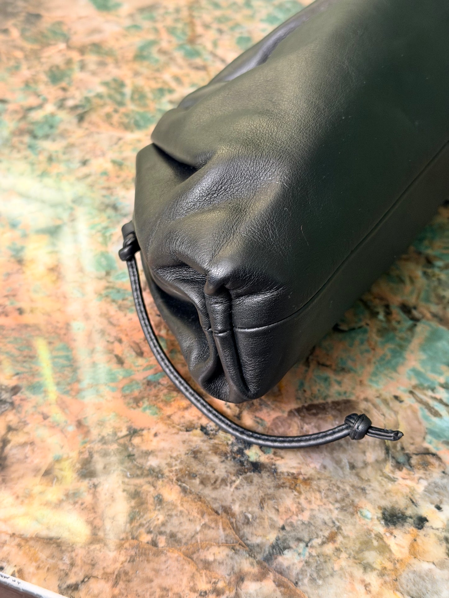 BOTTEGA VENETA BLACK MINI POUCH CROSSBODY BAG