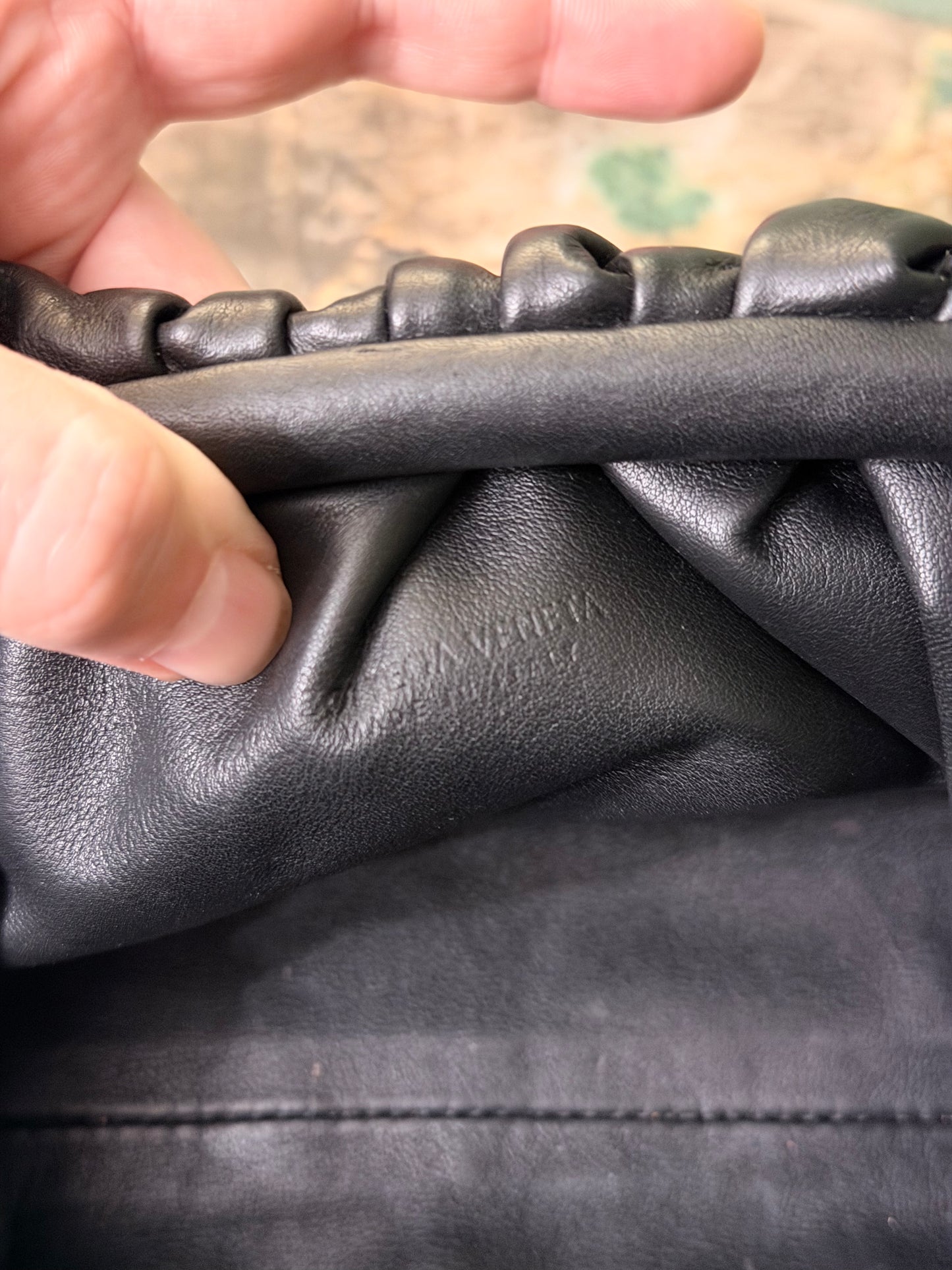 BOTTEGA VENETA BLACK MINI POUCH CROSSBODY BAG