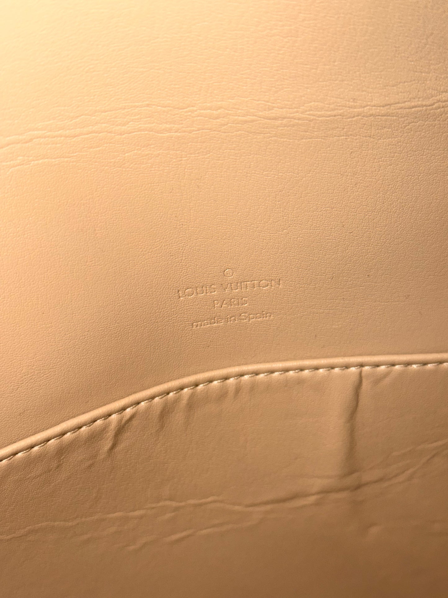 LOUIS VUITTON YELLOW VERNIS THOMPSON STREET SHOULDER BAG