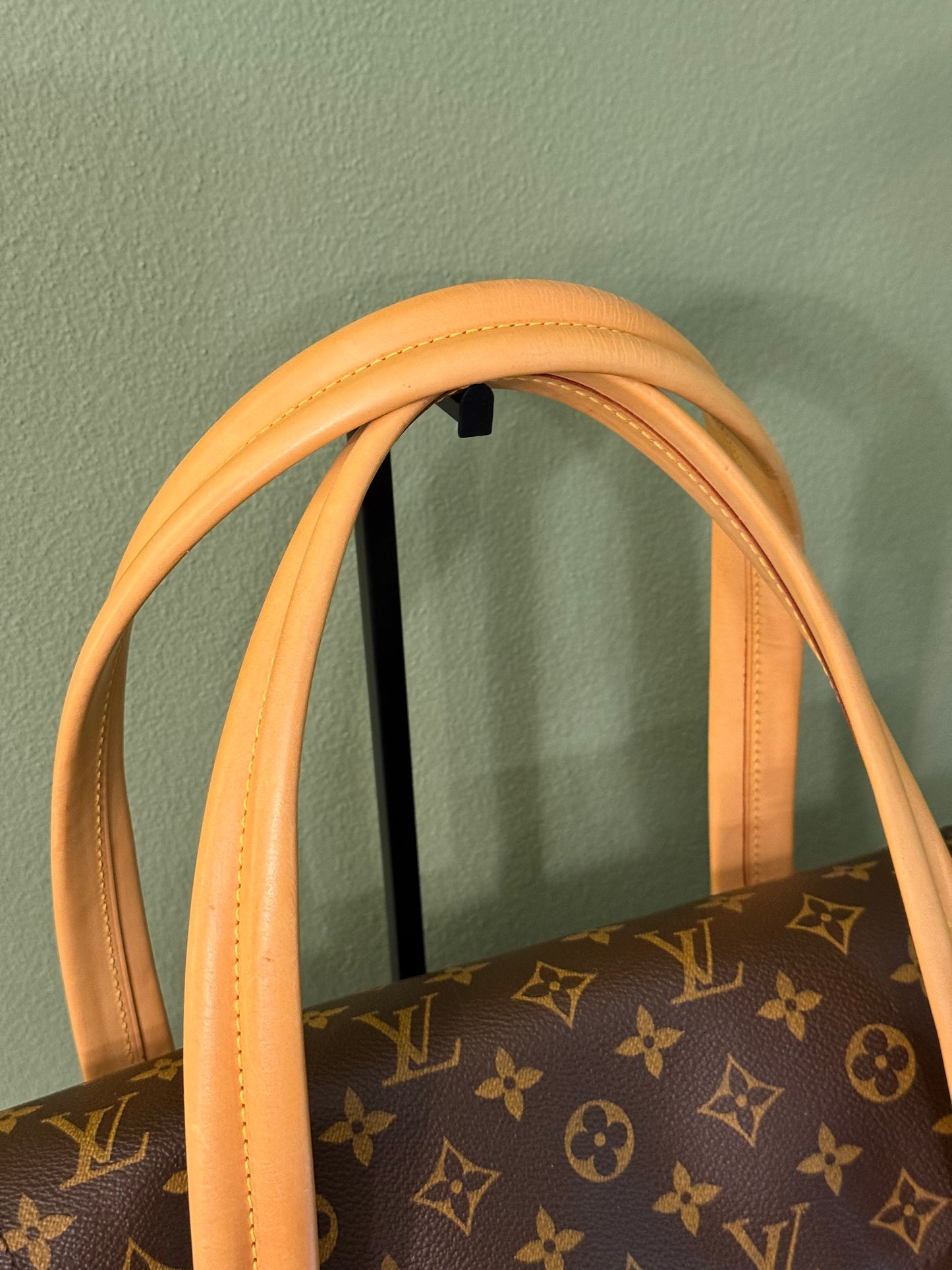 LOUIS VUITTON MONOGRAM BEVERLY GM HANDBAG