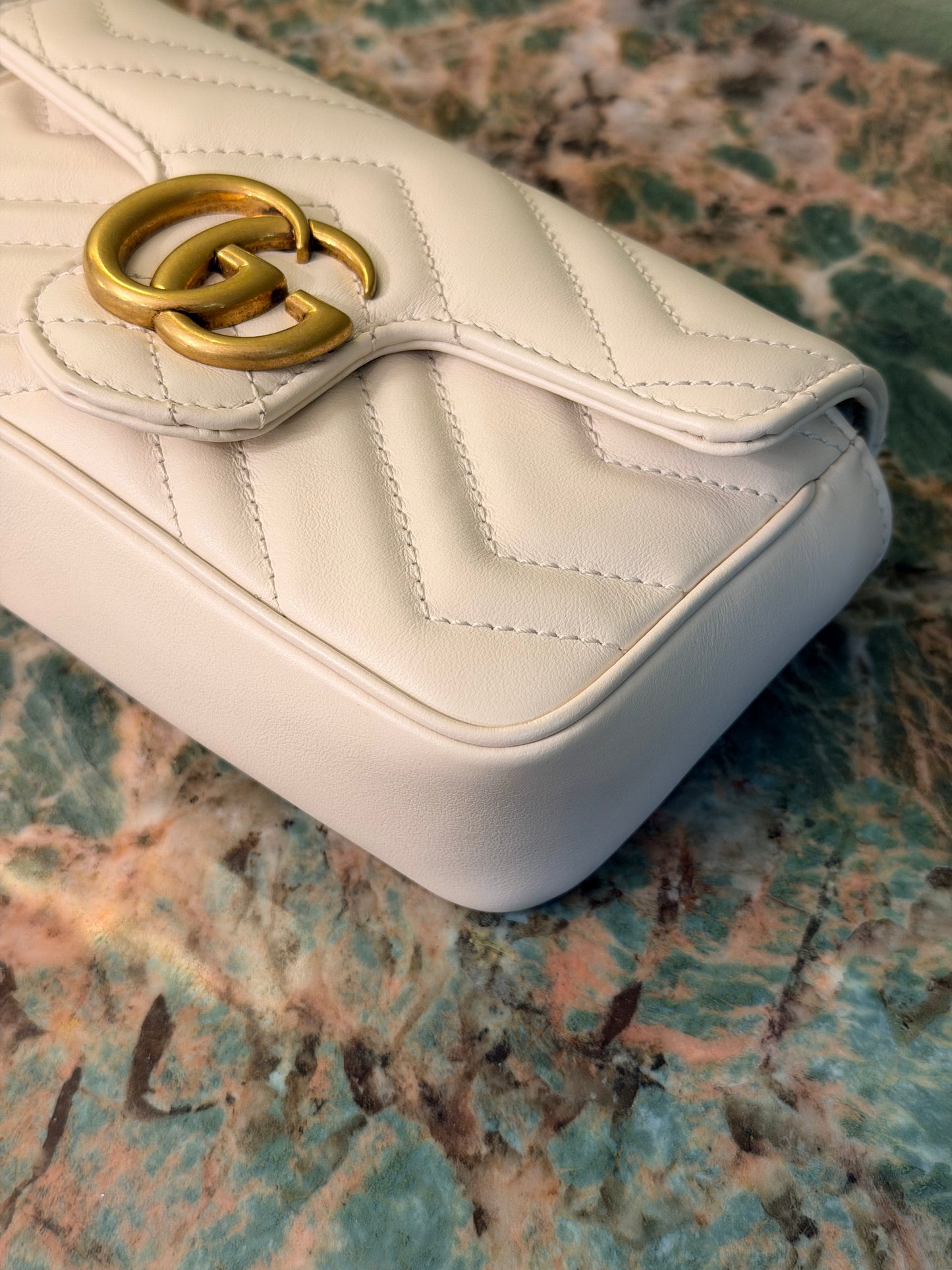 GUCCI CREAM MINI MARMONT CROSSBODY BAG