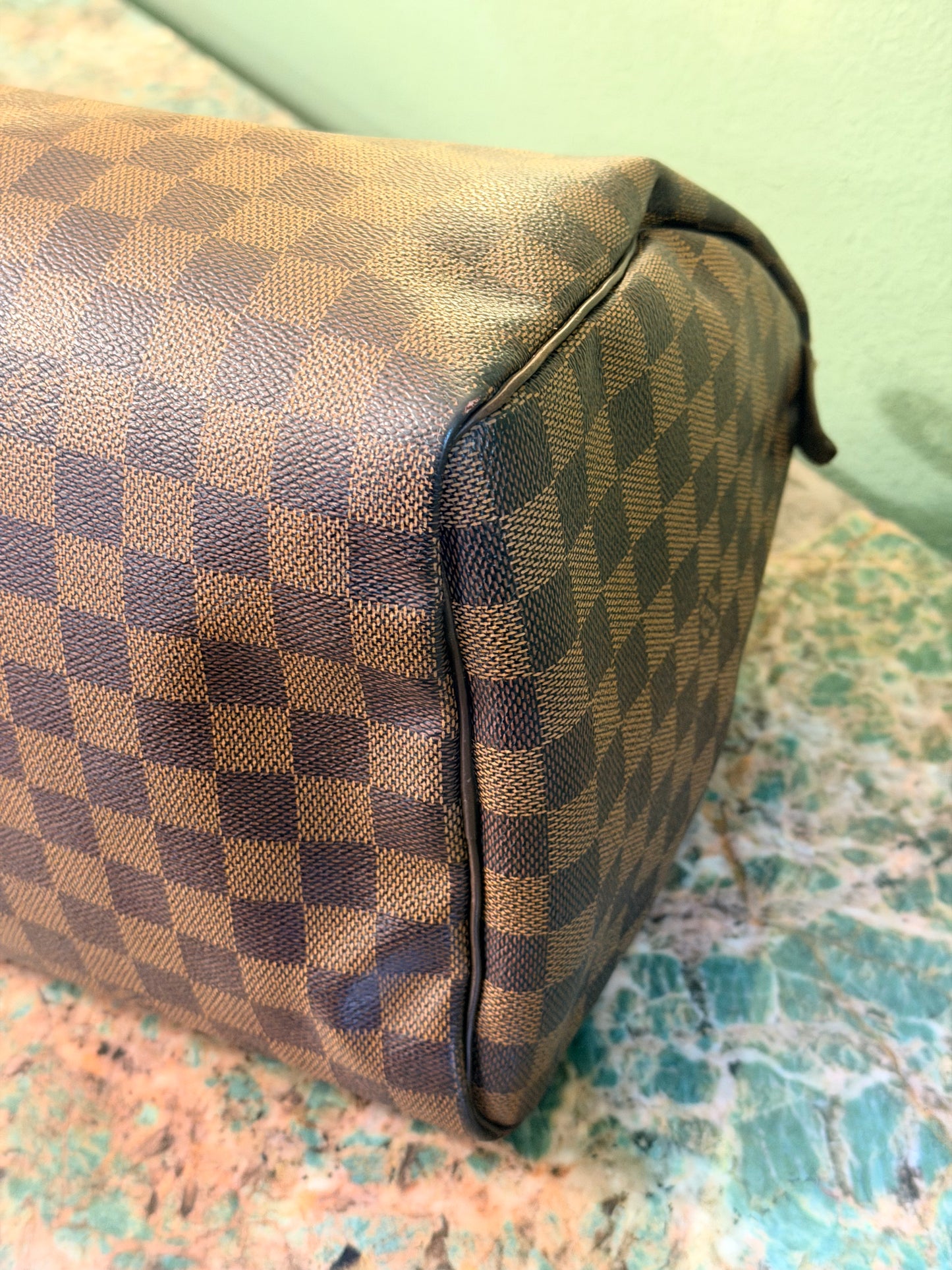 LOUIS VUITTON DAMIER EBENE SPEEDY 35 BOSTON BAG