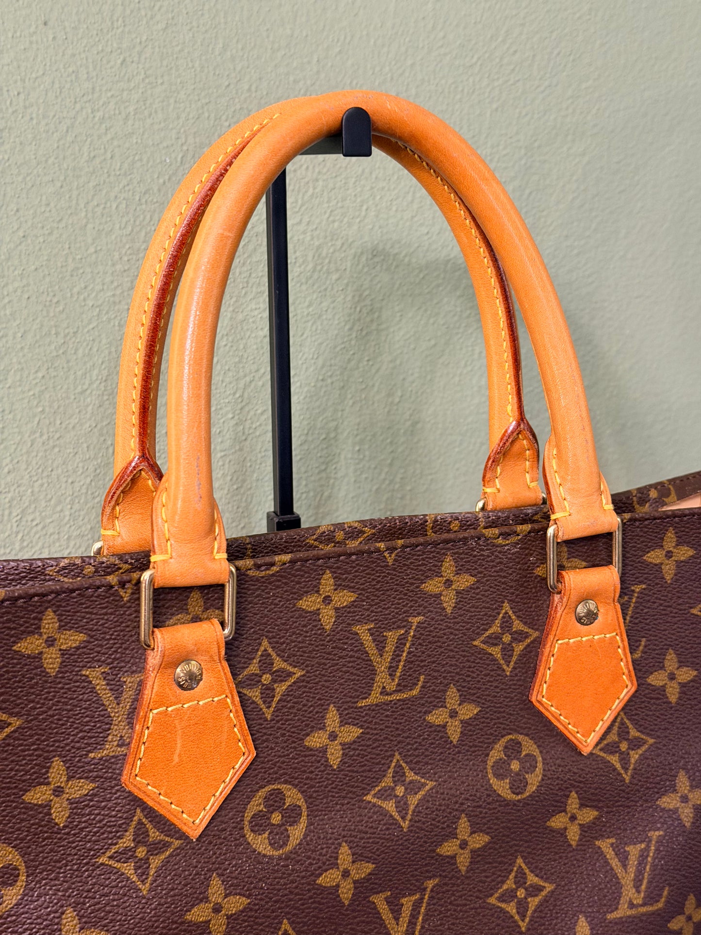 LOUIS VUITTON MONOGRAM SAC PLAT HANDBAG