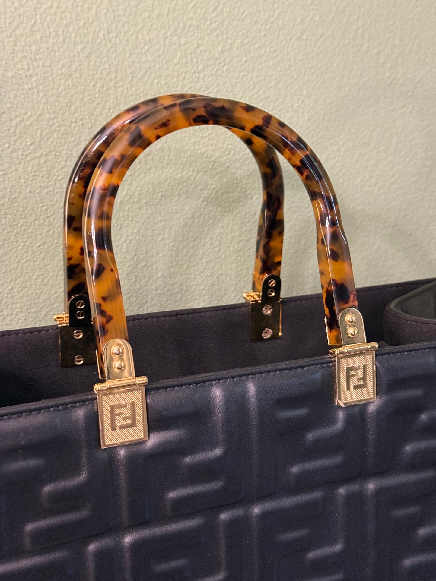 FENDI BLACK MEDIUM SUNSHINE HANDBAG