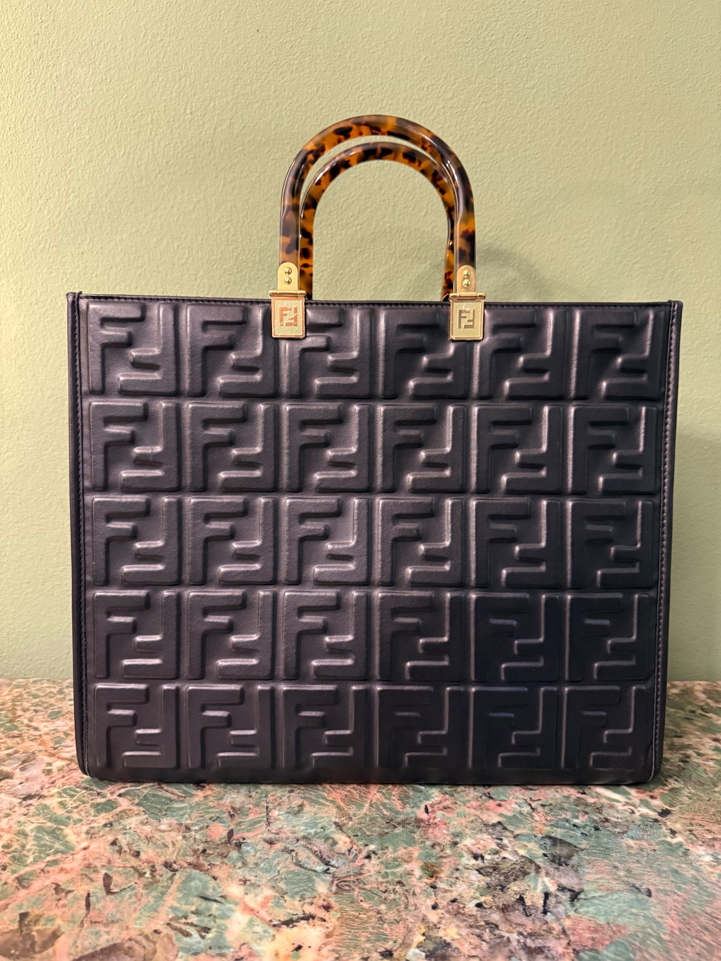 FENDI BLACK MEDIUM SUNSHINE HANDBAG