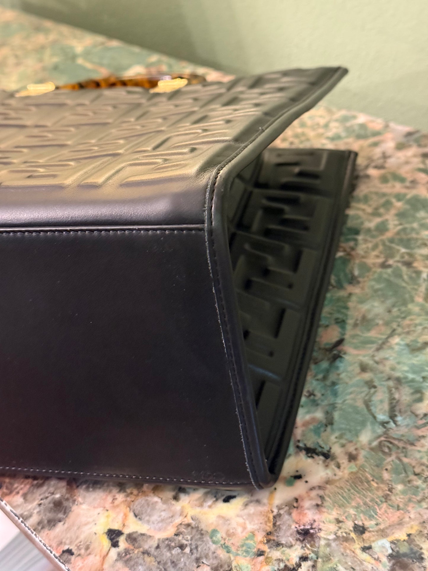 FENDI BLACK MEDIUM SUNSHINE HANDBAG