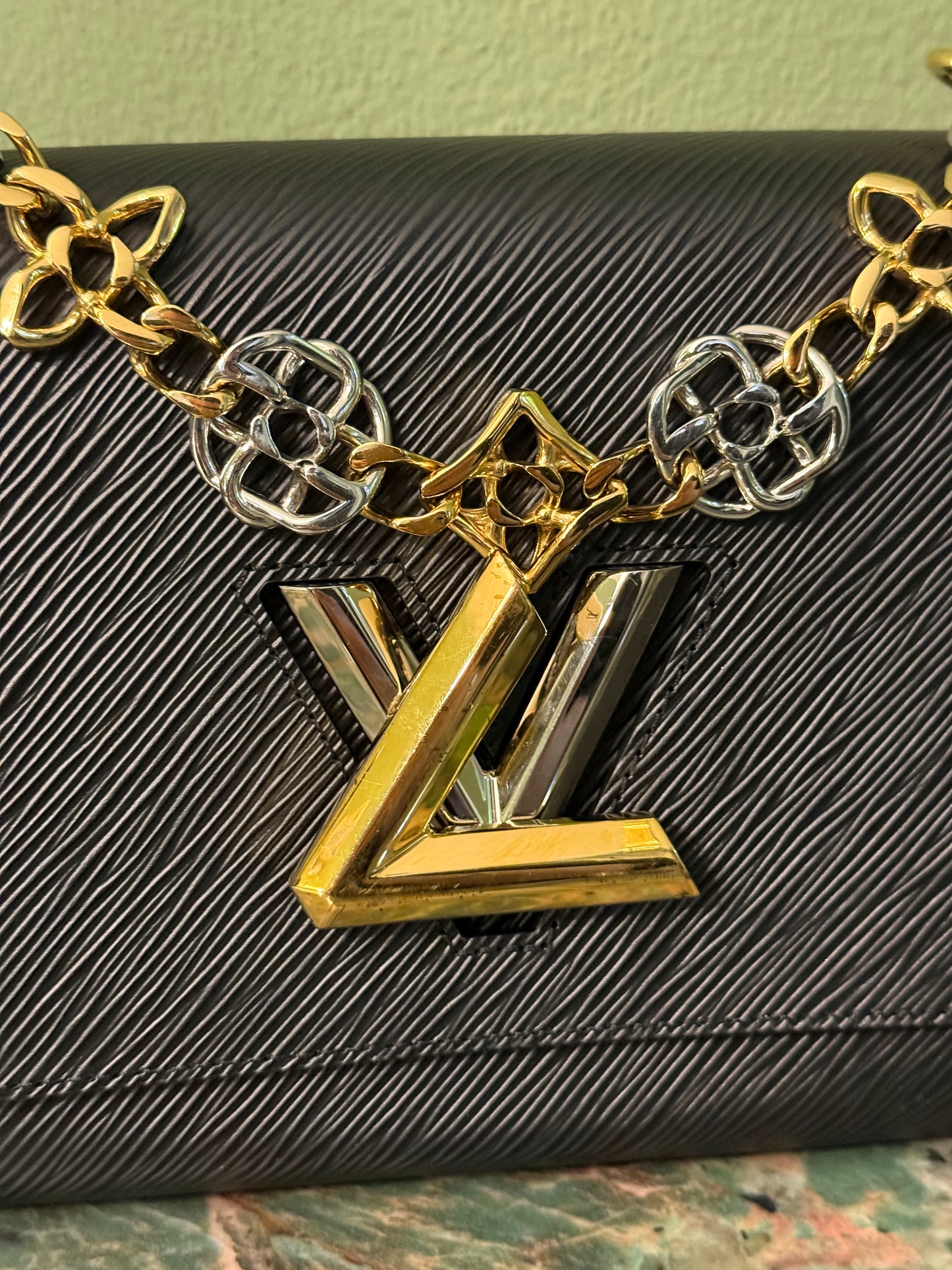 LOUIS VUITTON BLACK EPI LIMITED EDITION TWIST SHOULDER BAG