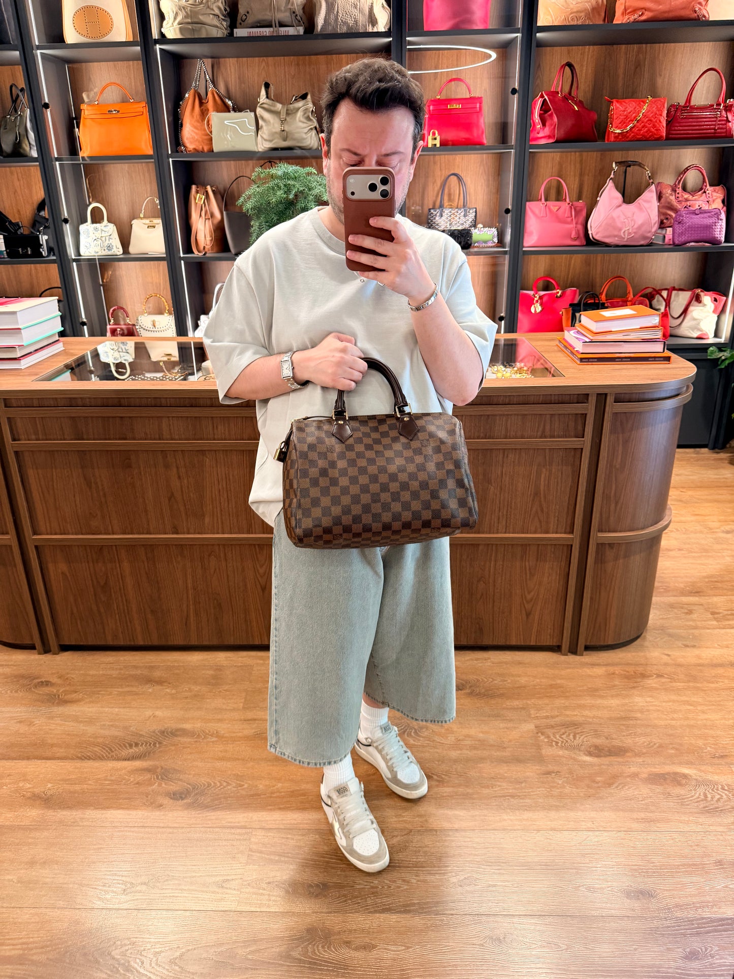LOUIS VUITTON DAMIER EBENE SPEEDY 30 BOSTON BAG