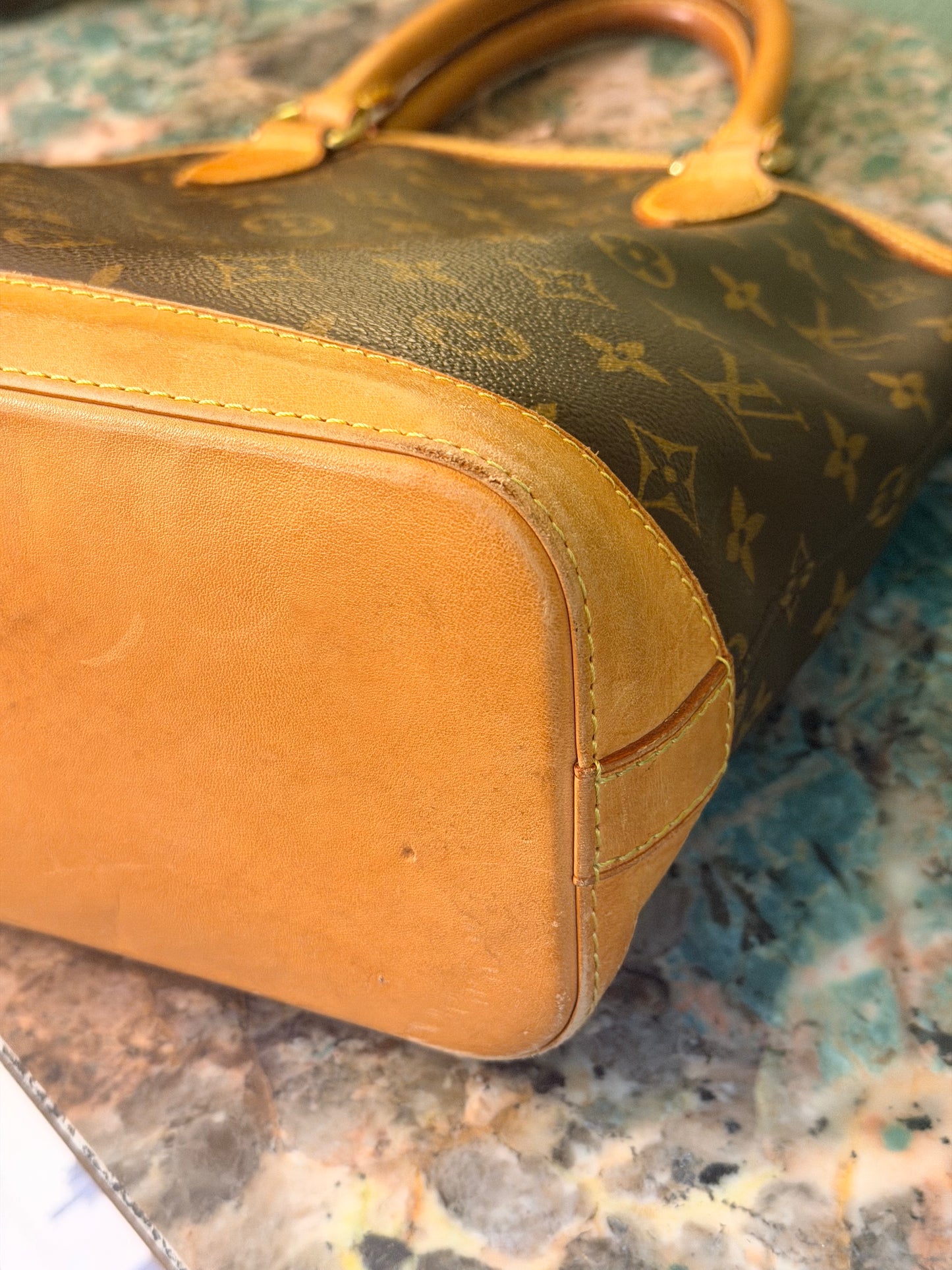 LOUIS VUITTON MONOGRAM LOCK IT PM HANDBAG