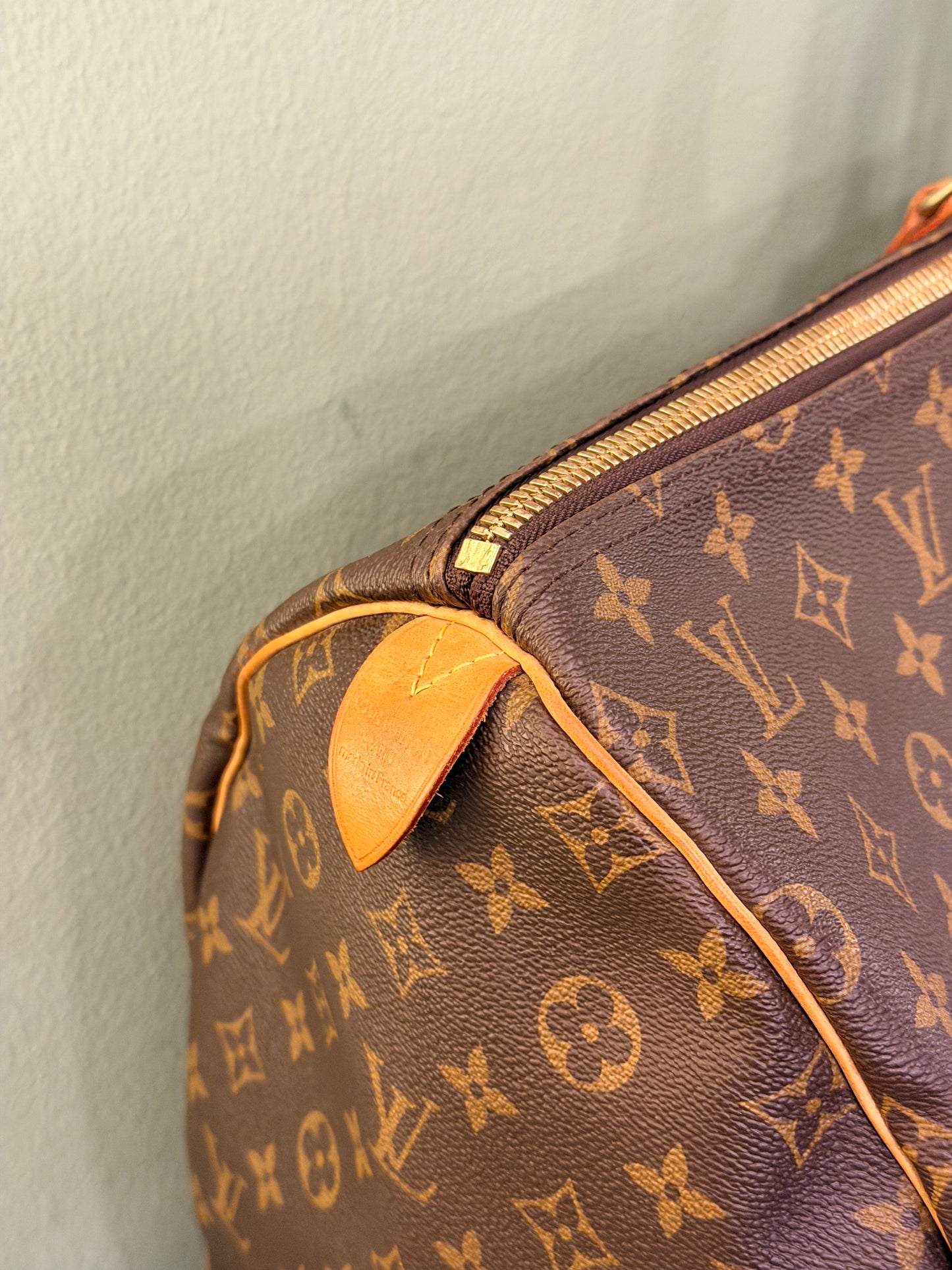 LOUIS VUITTON MONOGRAM KEEPALL 55 TRAVEL BAG