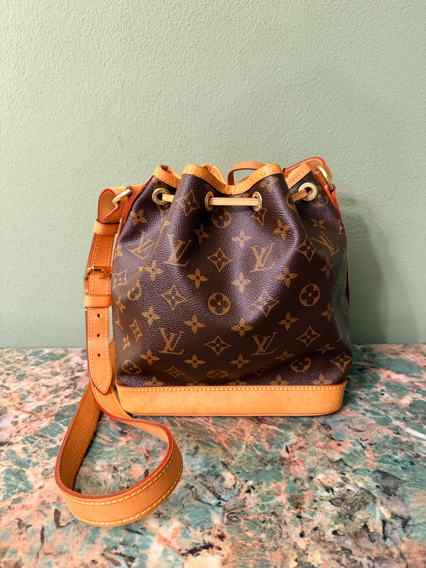LOUIS VUITTON MONOGRAM NOE BB BUCKET BAG