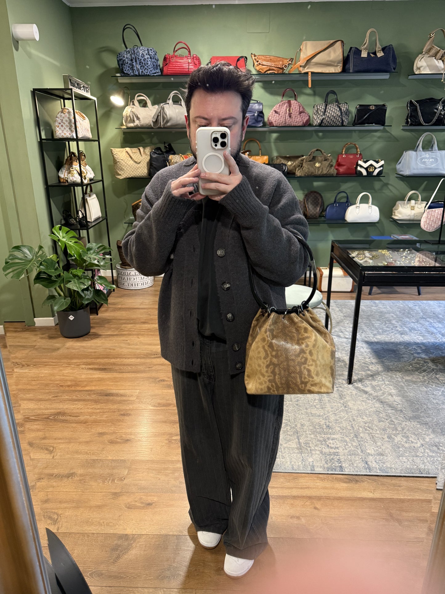 GUCCI KARUNG SNAKE SKIN BUCKET BAG
