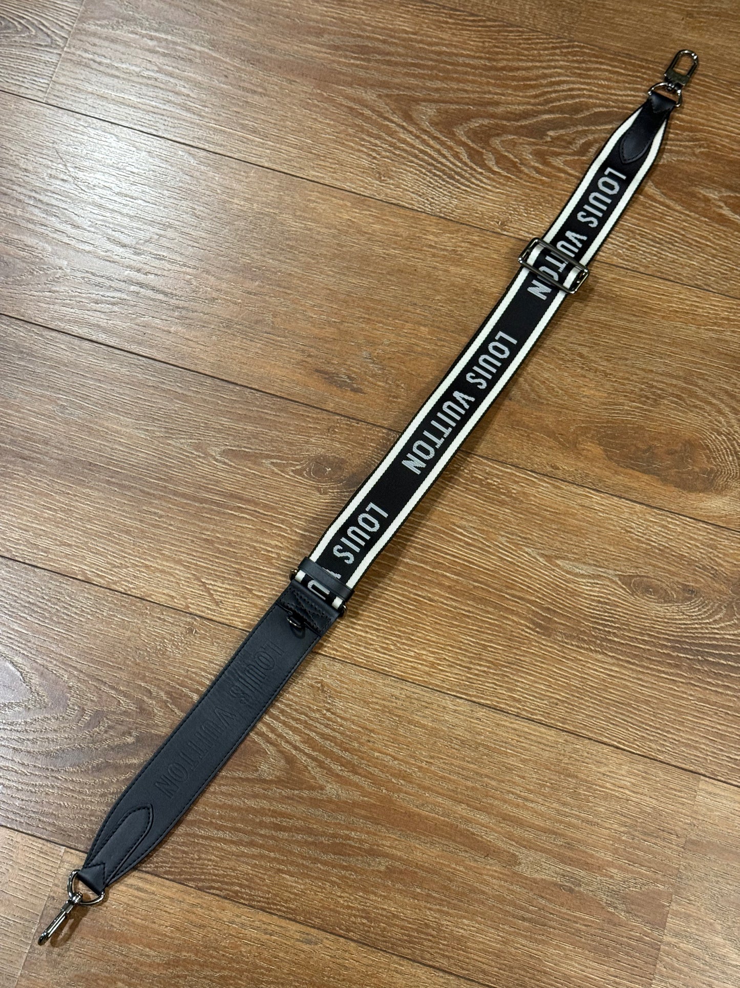 LOUIS VUITTON BLACK REMOVABLE SHOULDER STRAP
