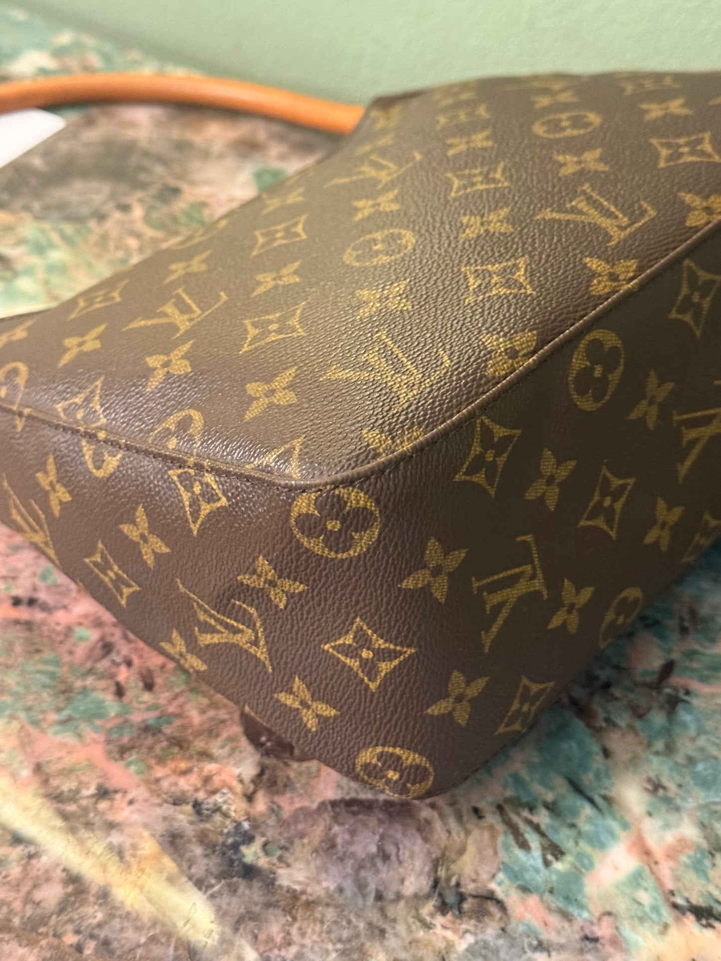 LOUIS VUITTON MONOGRAM LOOPING MM SHOULDER BAG
