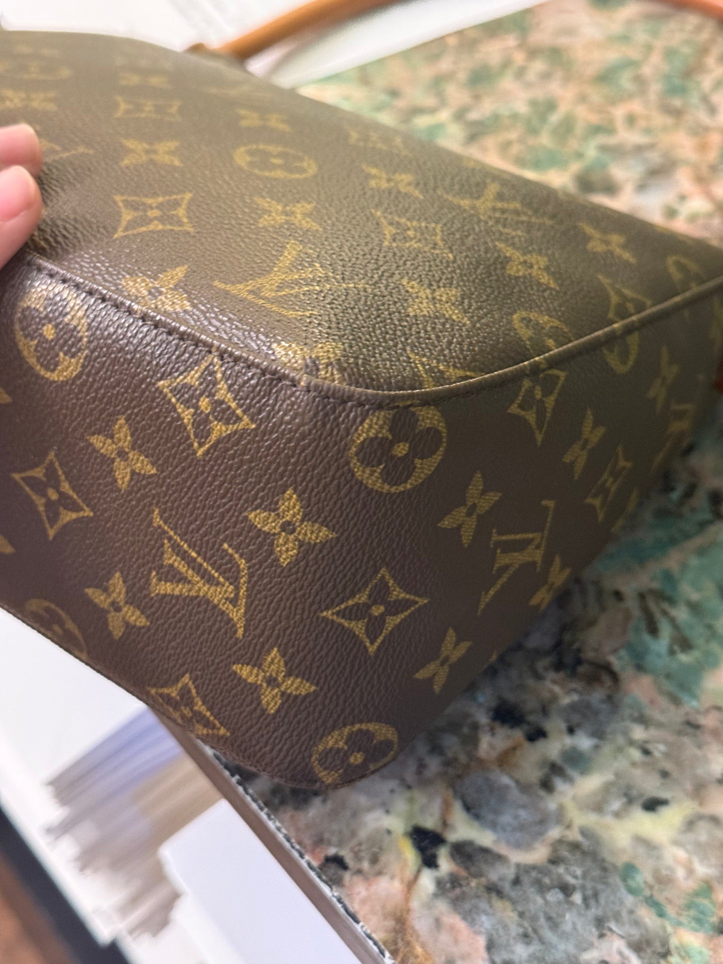 LOUIS VUITTON MONOGRAM LOOPING MM SHOULDER BAG