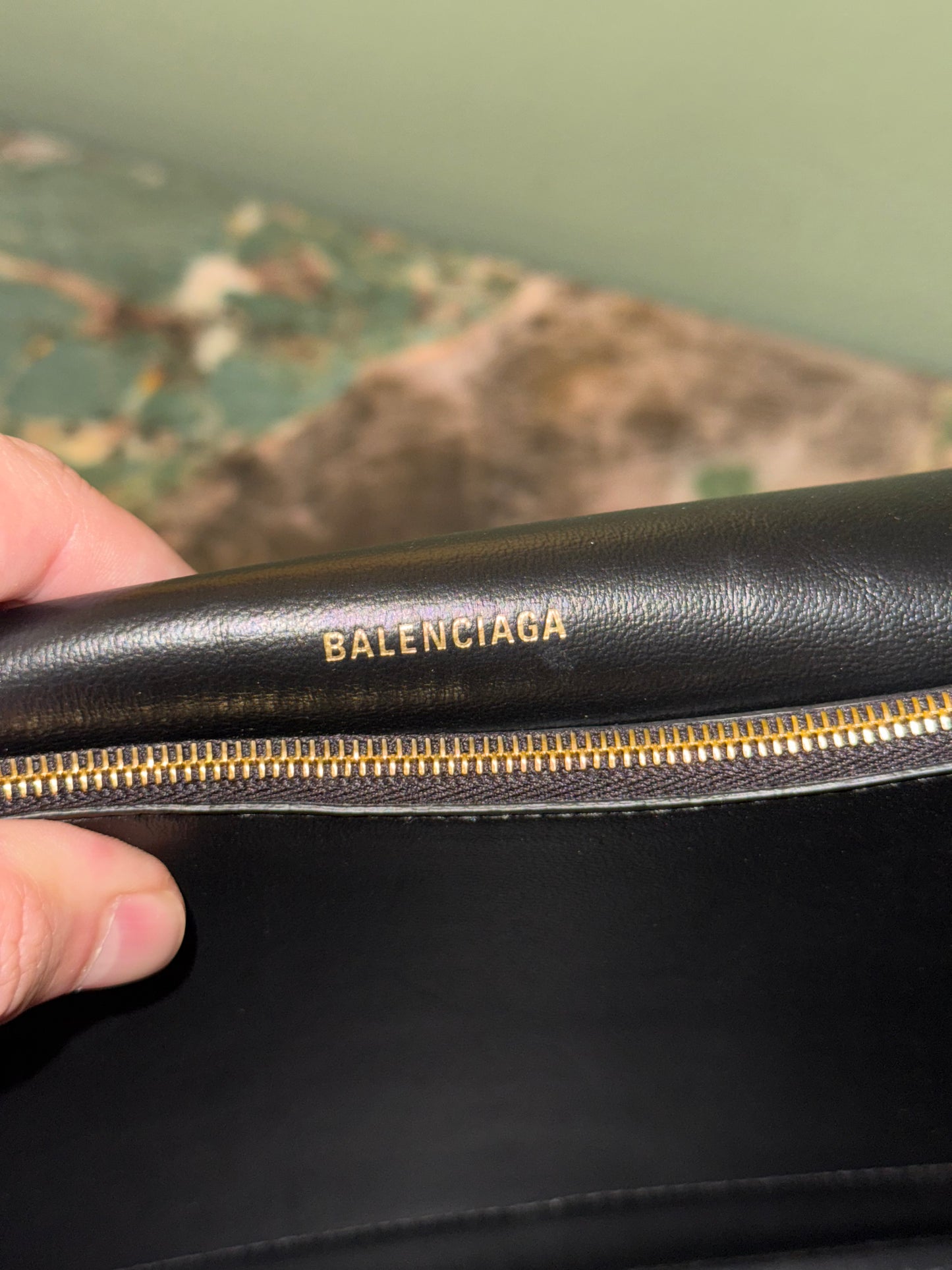 BALENCIAGA BLACK MEDIUM CRUSH SHOULDER BAG