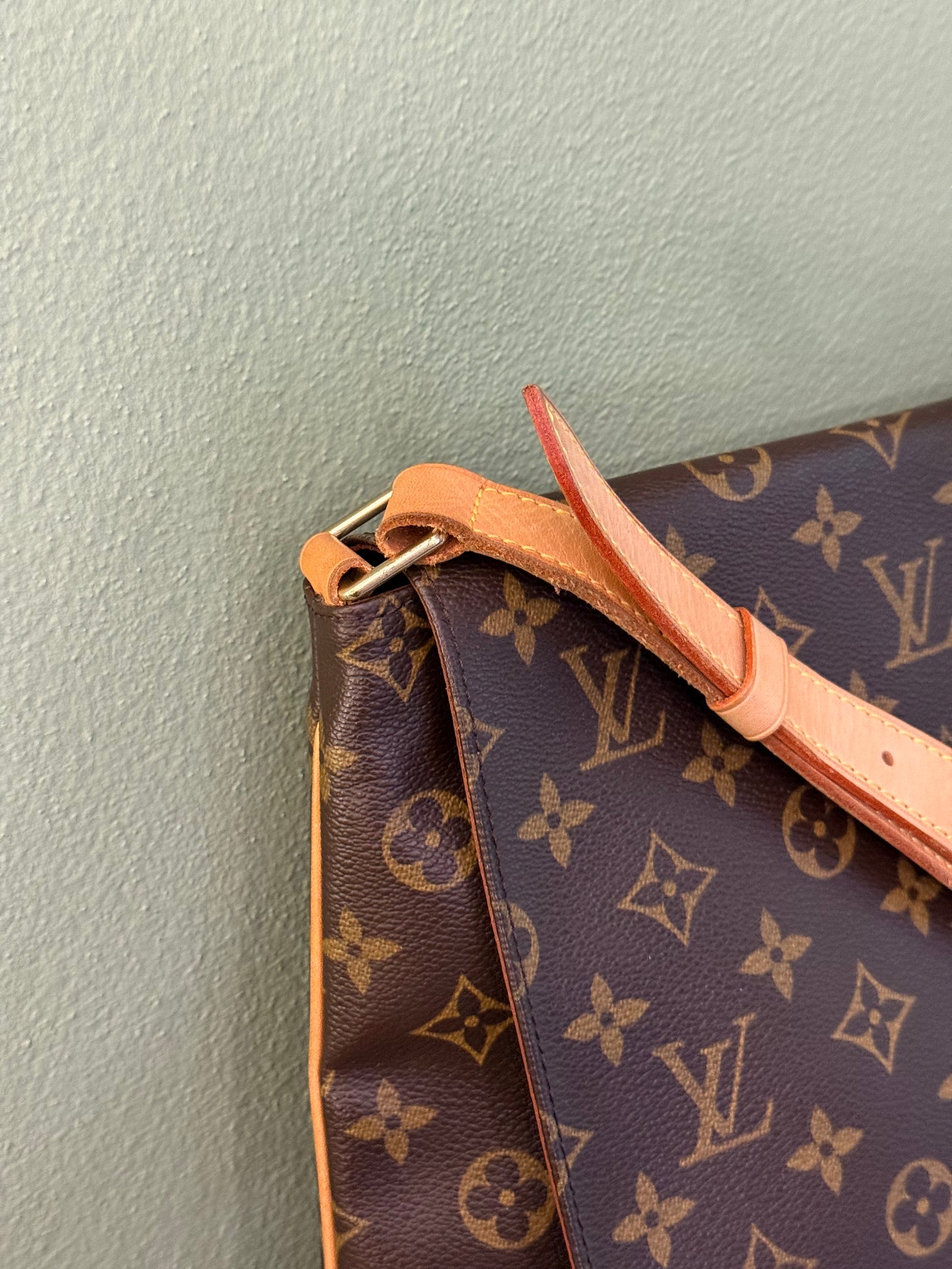 LOUIS VUITTON MONOGRAM MUSETTE CROSSBODY BAG