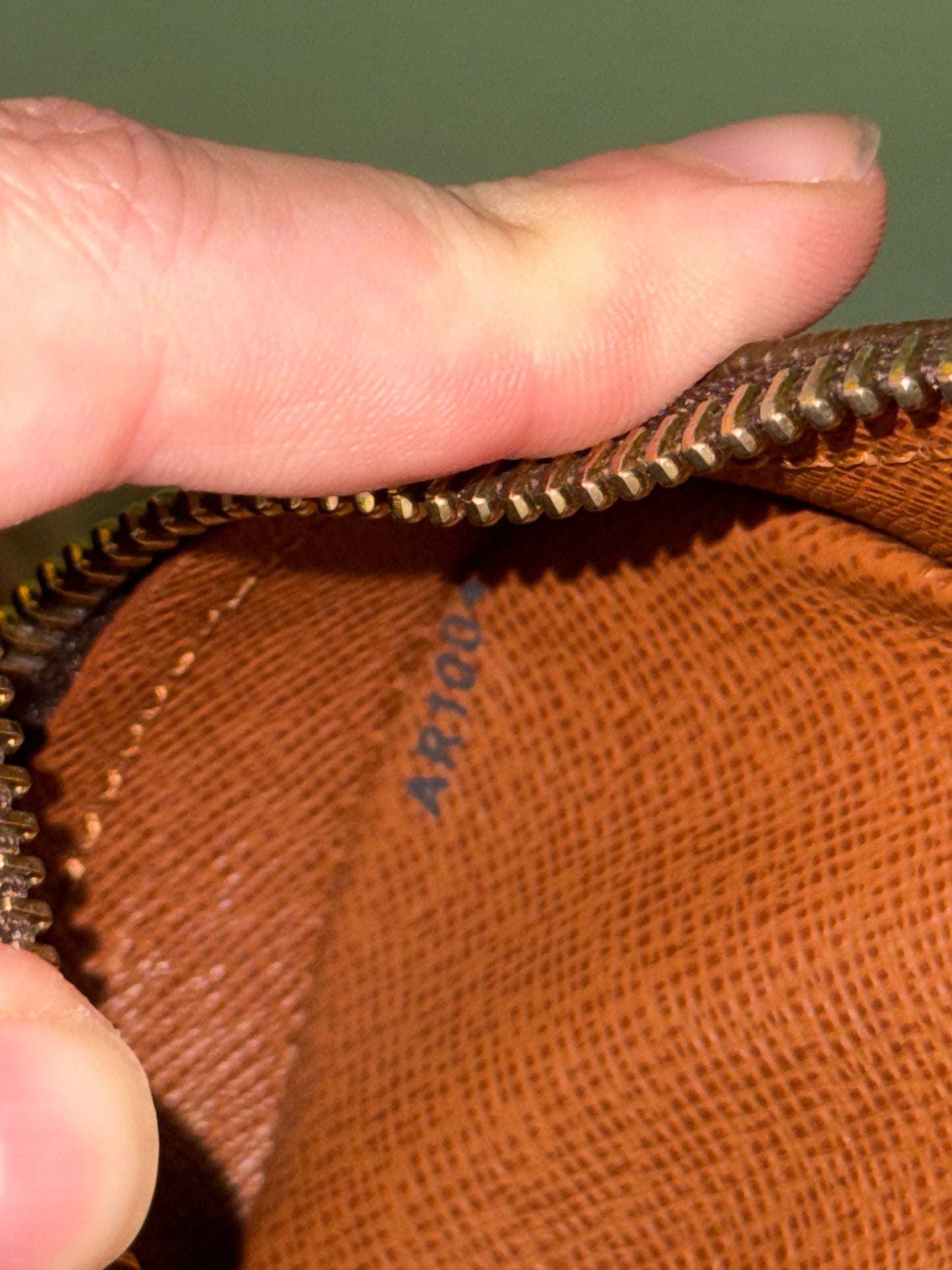 LOUIS VUITTON MONOGRAM NIL CROSSBODY BAG