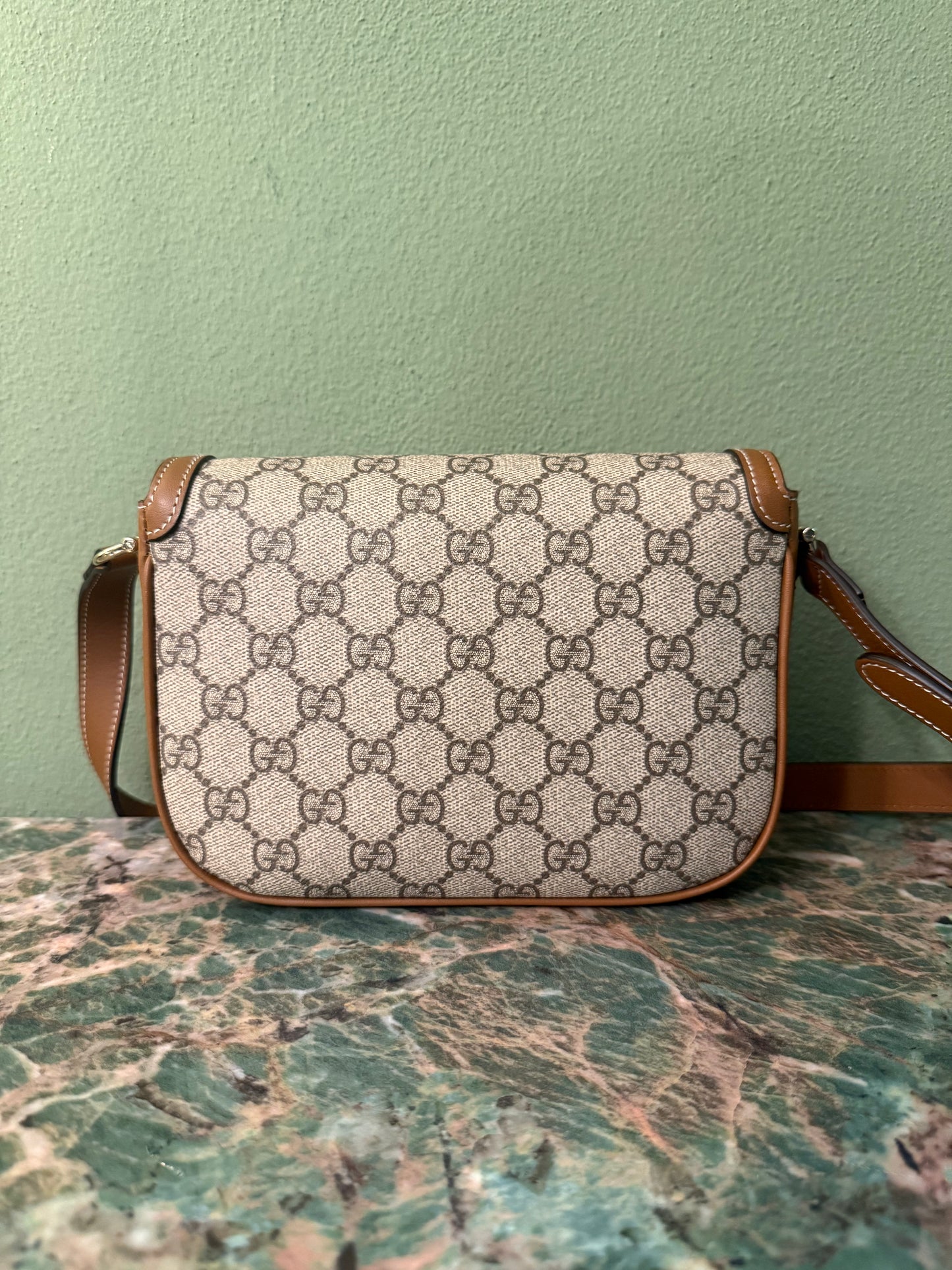GUCCI TAN GG SUPREME SMALL SOFT HORSEBIT 1955 CROSSBODY BAG