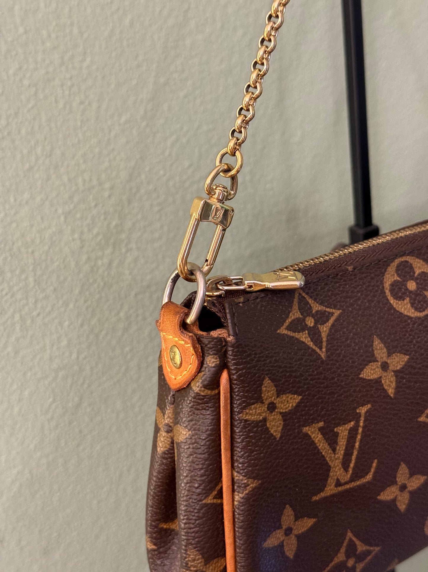 LOUIS VUITTON MONOGRAM EVA CLUCTH