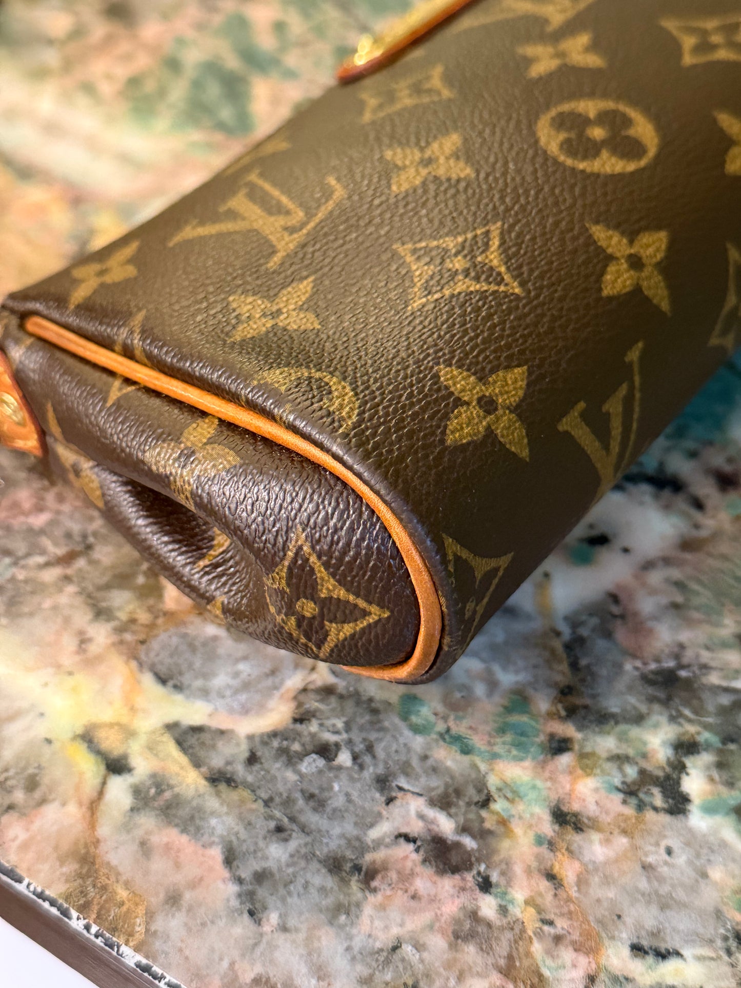 LOUIS VUITTON MONOGRAM EVA CLUCTH