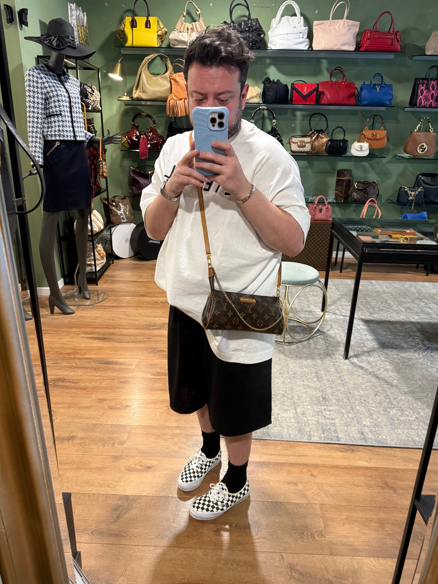 LOUIS VUITTON MONOGRAM EVA CLUCTH