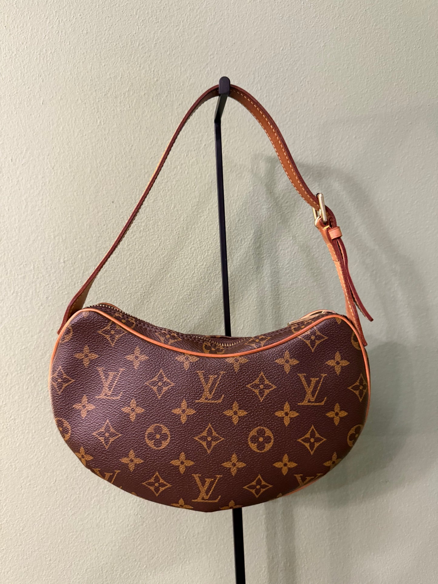 LOUIS VUITTON MONOGRAM POCHETTE CROISSANT