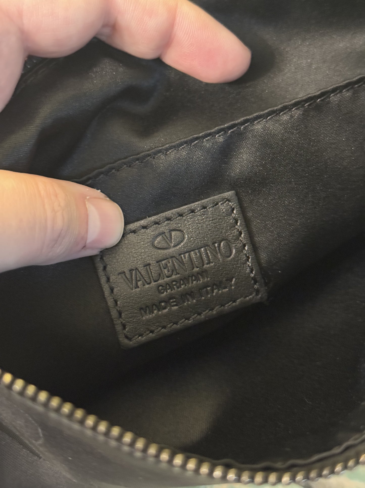 VALENTINO BLACK CAMOUFLAGE FLAT POCHETTE