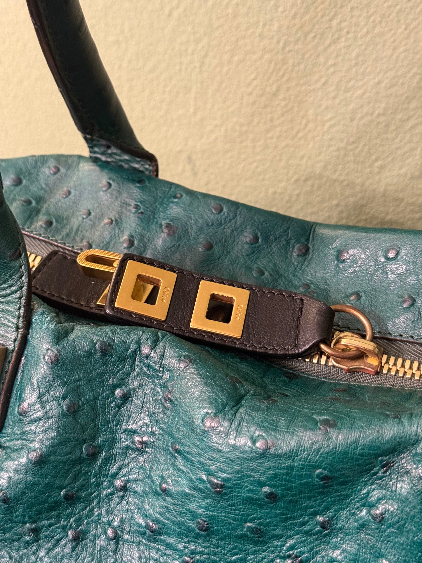 CHLOÉ GREEN OSTRICH LARGE HANDBAG