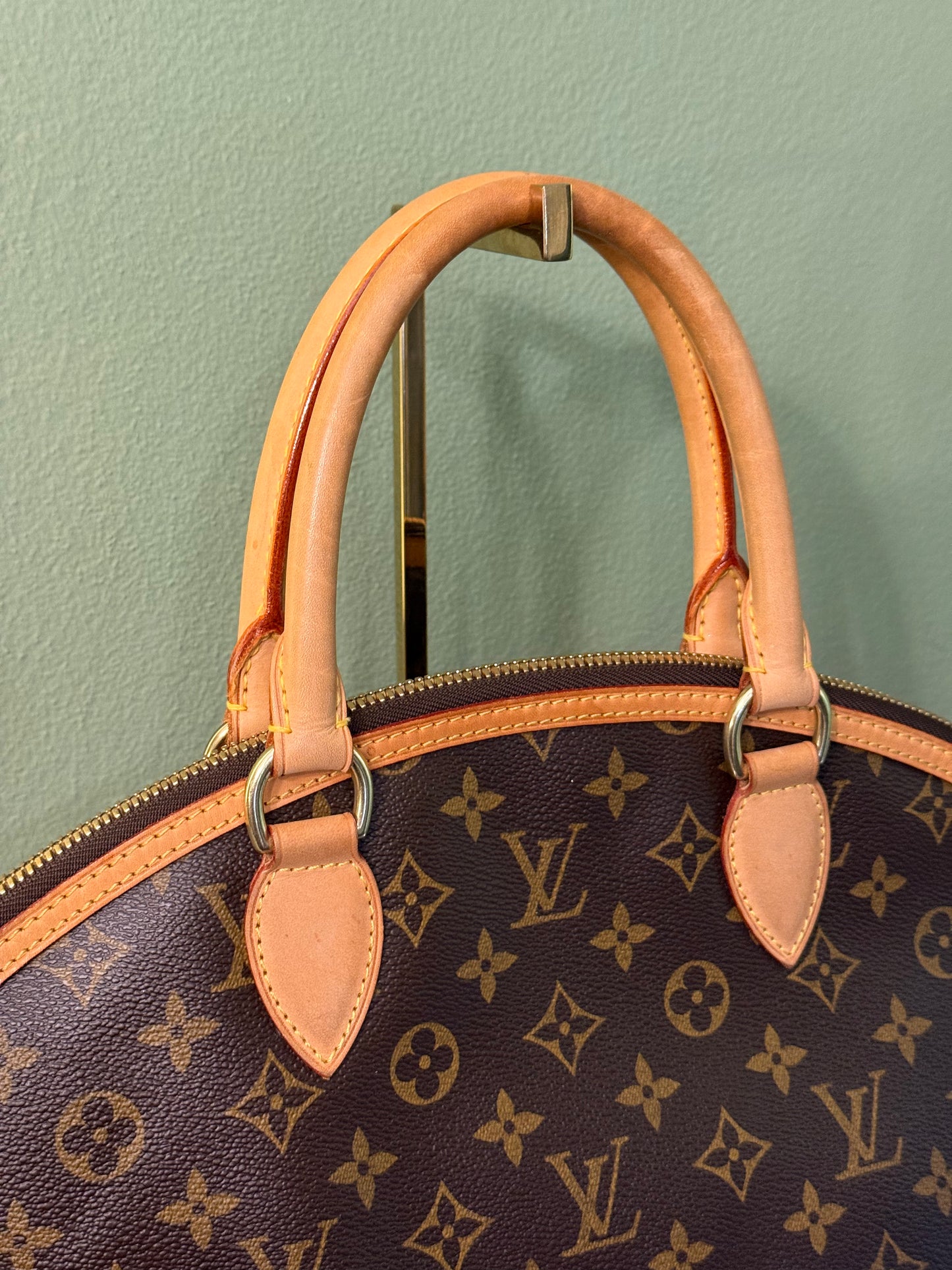 LOUIS VUITTON MONOGRAM LOCK IT VERTICALE HANDBAG