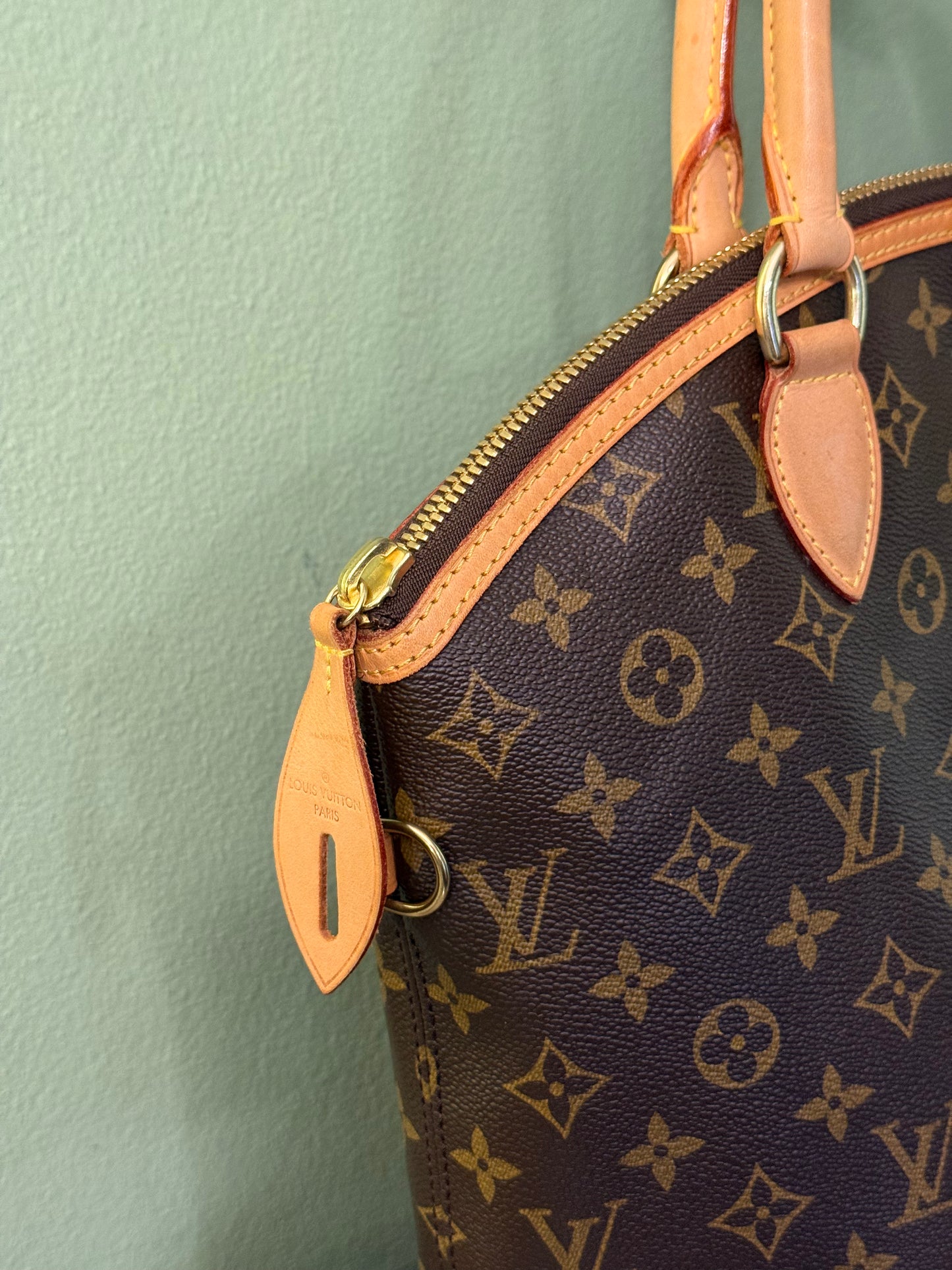 LOUIS VUITTON MONOGRAM LOCK IT VERTICALE HANDBAG