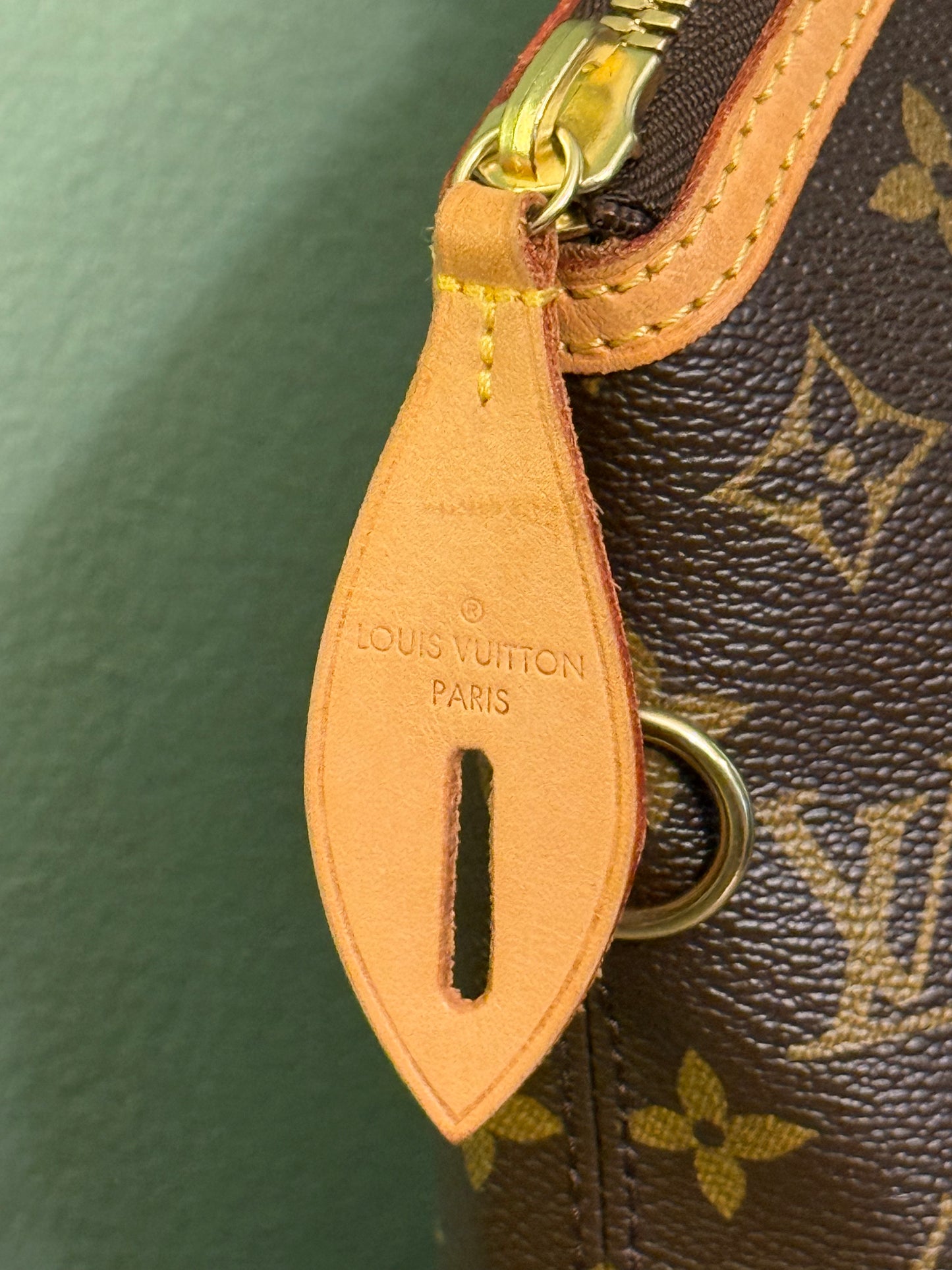 LOUIS VUITTON MONOGRAM LOCK IT VERTICALE HANDBAG