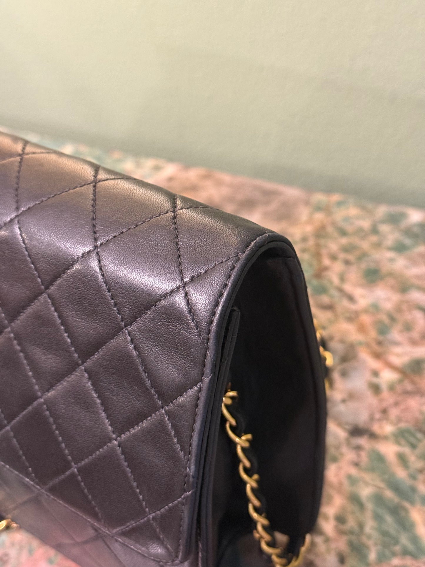 CHANEL BLACK LAMBSKIN SINGLE FLAP SHOULDER BAG