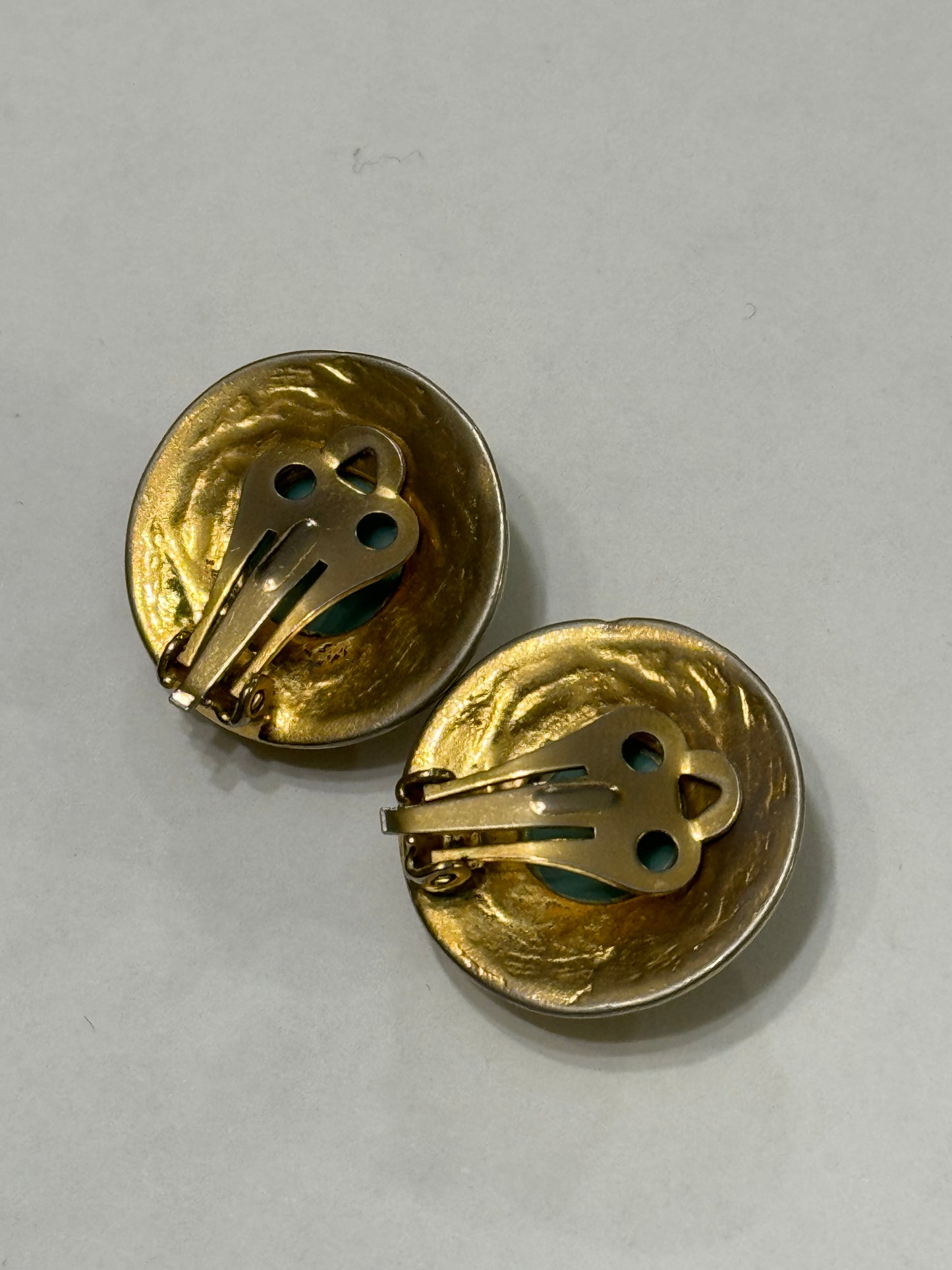 VINTAGE 60'S GOLD BOTTON EARRINGS